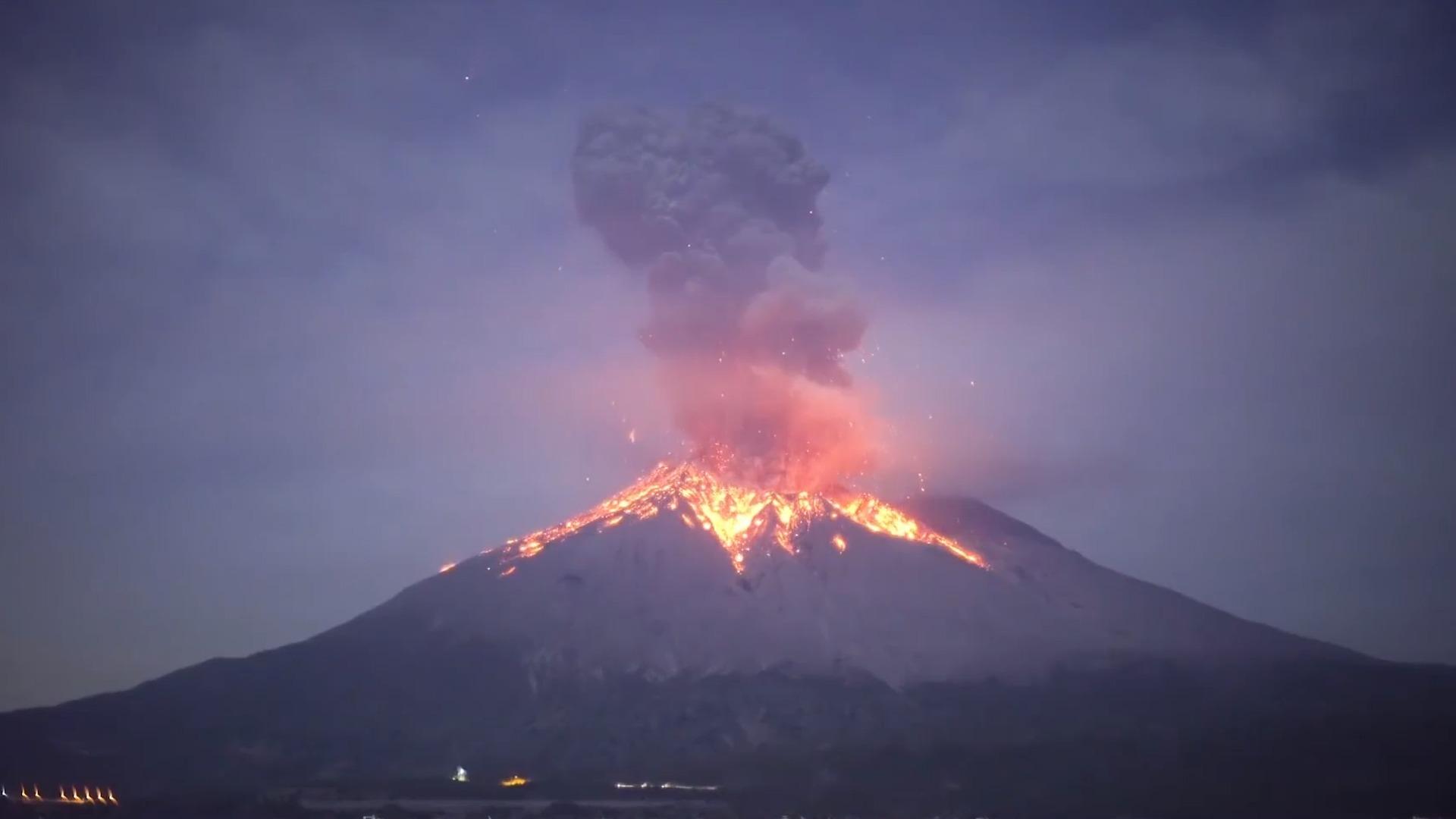 日本火山喷发的利与弊_日本火山喷发带来的好处_日本火山喷发造新岛